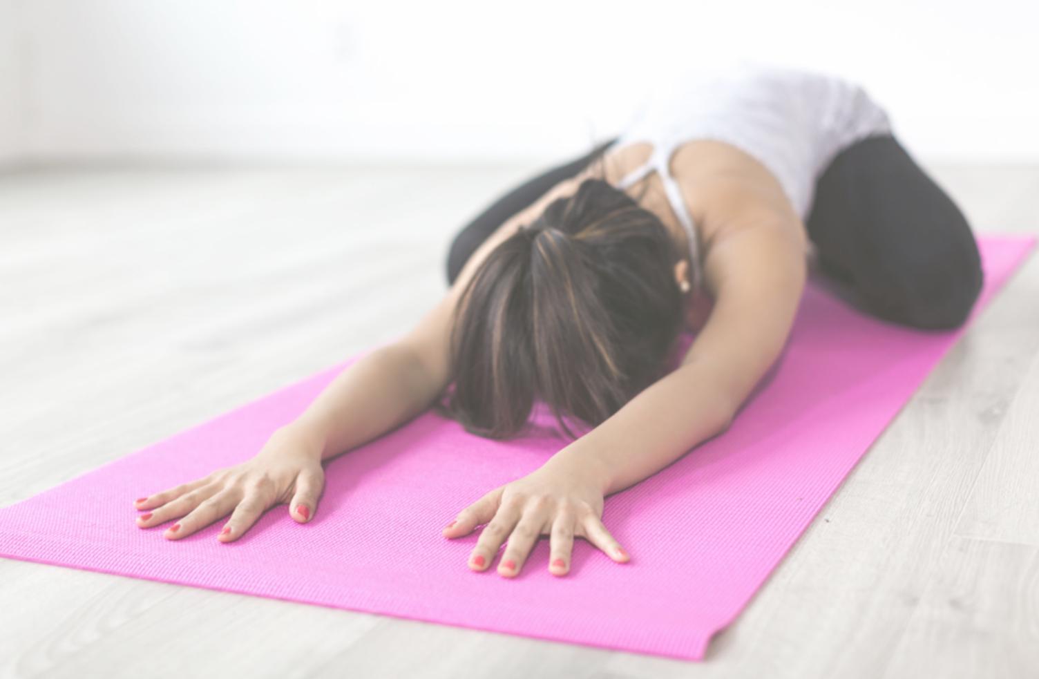 Hatha Yoga Unterricht mit Instruktor bei Maxymzocktangebot in Leipheim
